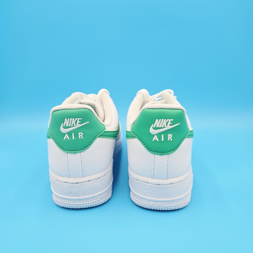 NIKE AIR FORCE 1 '07 SE NN White/Stadium Green Women's Shoes DV3808 -108 #i2 - Picture 4 of 8